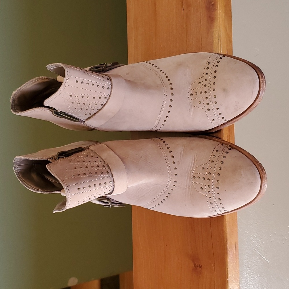 Vince Camuto booties - Picture 6 of 13